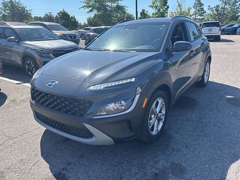 Used 2023 Hyundai Kona SEL w/ Cargo Package FWD image 6
