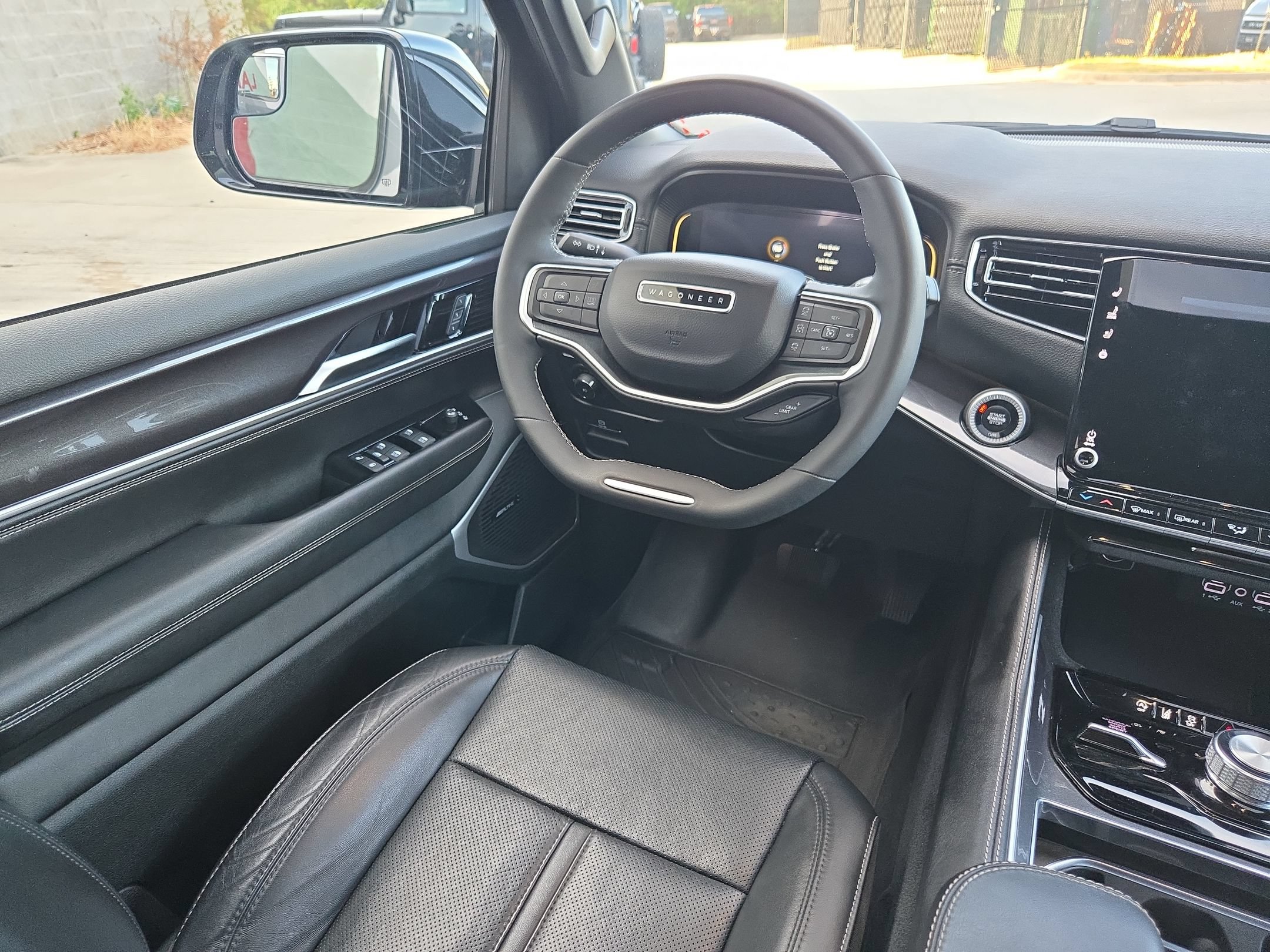 Used 2024 Jeep Wagoneer 4WD w/ Premium Group I image 9