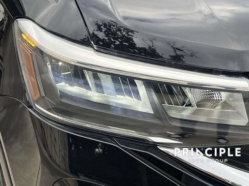 Certified 2024 Volkswagen Taos S AWD/4WD image 9