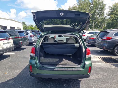 Used 2014 Subaru Outback 2.5i Limited w/ Moonroof Package AWD/4WD image 9