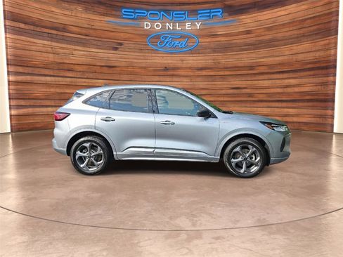 Used 2023 Ford Escape ST-Line w/ Tech Pack #1 image 6