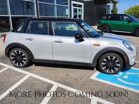 Used 2016 MINI Cooper 4-Door Hardtop FWD image 2