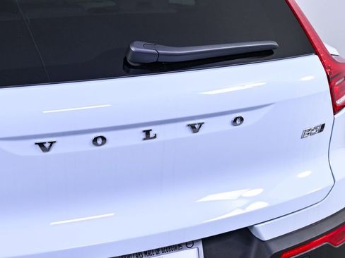 New 2026 Volvo XC40 B5 Ultra w/ Climate Package image 36