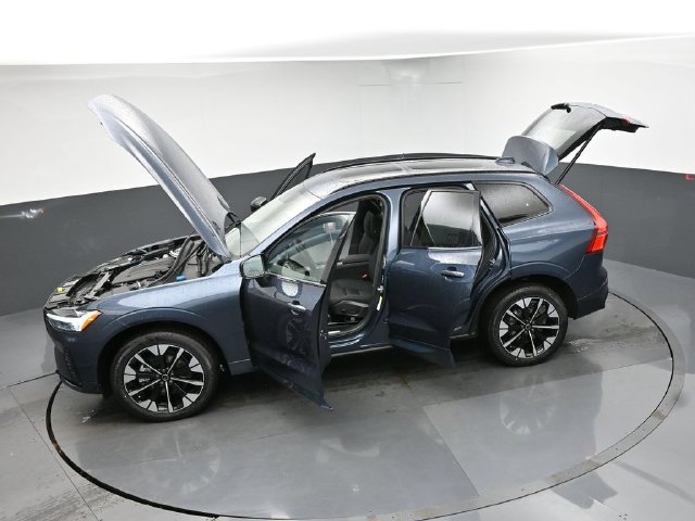 New 2027 Volvo XC60 B5 Plus AWD/4WD image 52