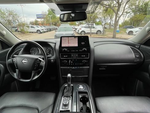 Used 2024 Nissan Armada SV image 10