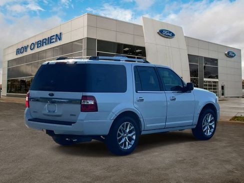 Used 2017 Ford Expedition Limited w/ Equipment Group 301A AWD/4WD image 5