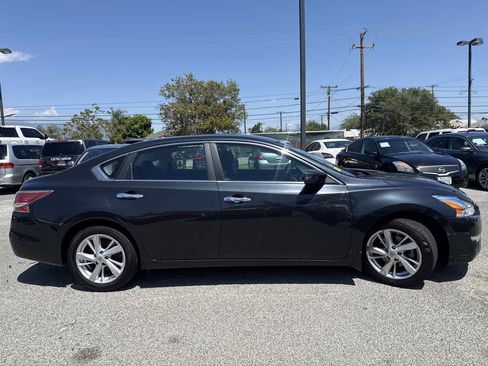 Used 2015 Nissan Altima 2.5 SV FWD image 3