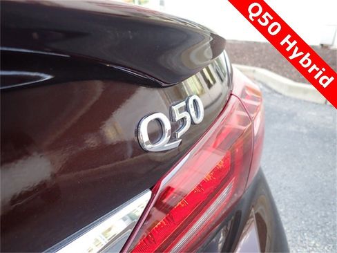 Used 2018 INFINITI Q50 Luxe w/ Cargo Package (L95) image 6