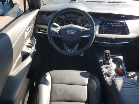 Used 2022 Cadillac XT4 Premium Luxury w/ Enhanced Visibility Package image 19