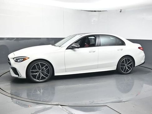 Used 2025 Mercedes-Benz C 300 Sedan image 4