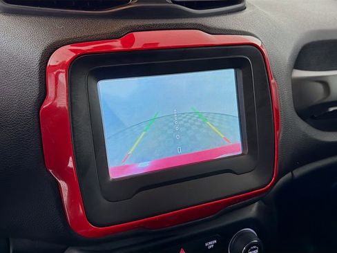 Used 2020 Jeep Renegade Sport image 17