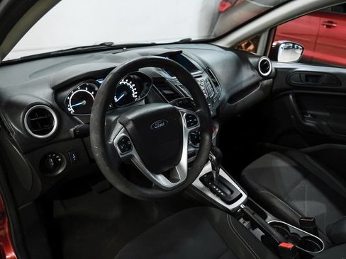 Used 2017 Ford Fiesta SE FWD image 3