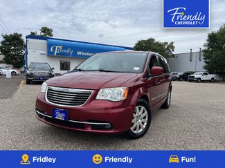 Used 2014 Chrysler Town & Country Touring image 1