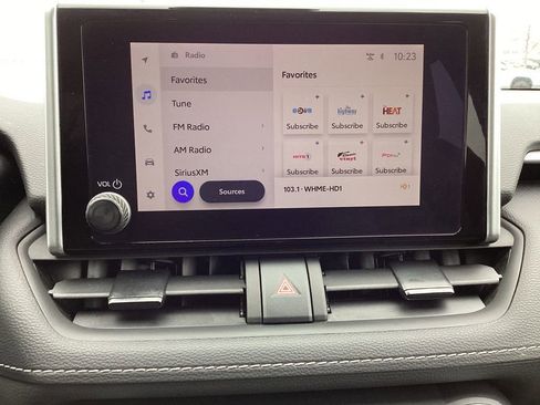 Used 2025 Toyota RAV4 XLE image 8