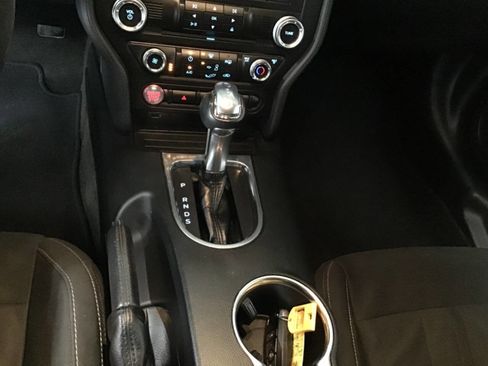 Used 2018 Ford Mustang Coupe RWD image 15