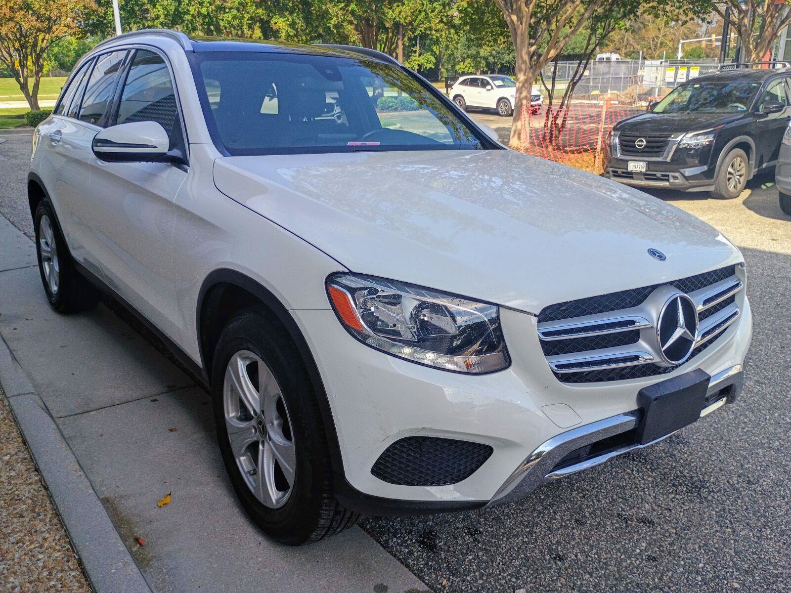 Used 2017 Mercedes-Benz GLC 300 image 4