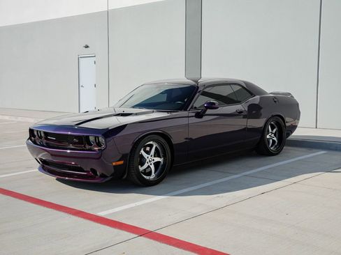 Used 2013 Dodge Challenger R/T Plus RWD image 4