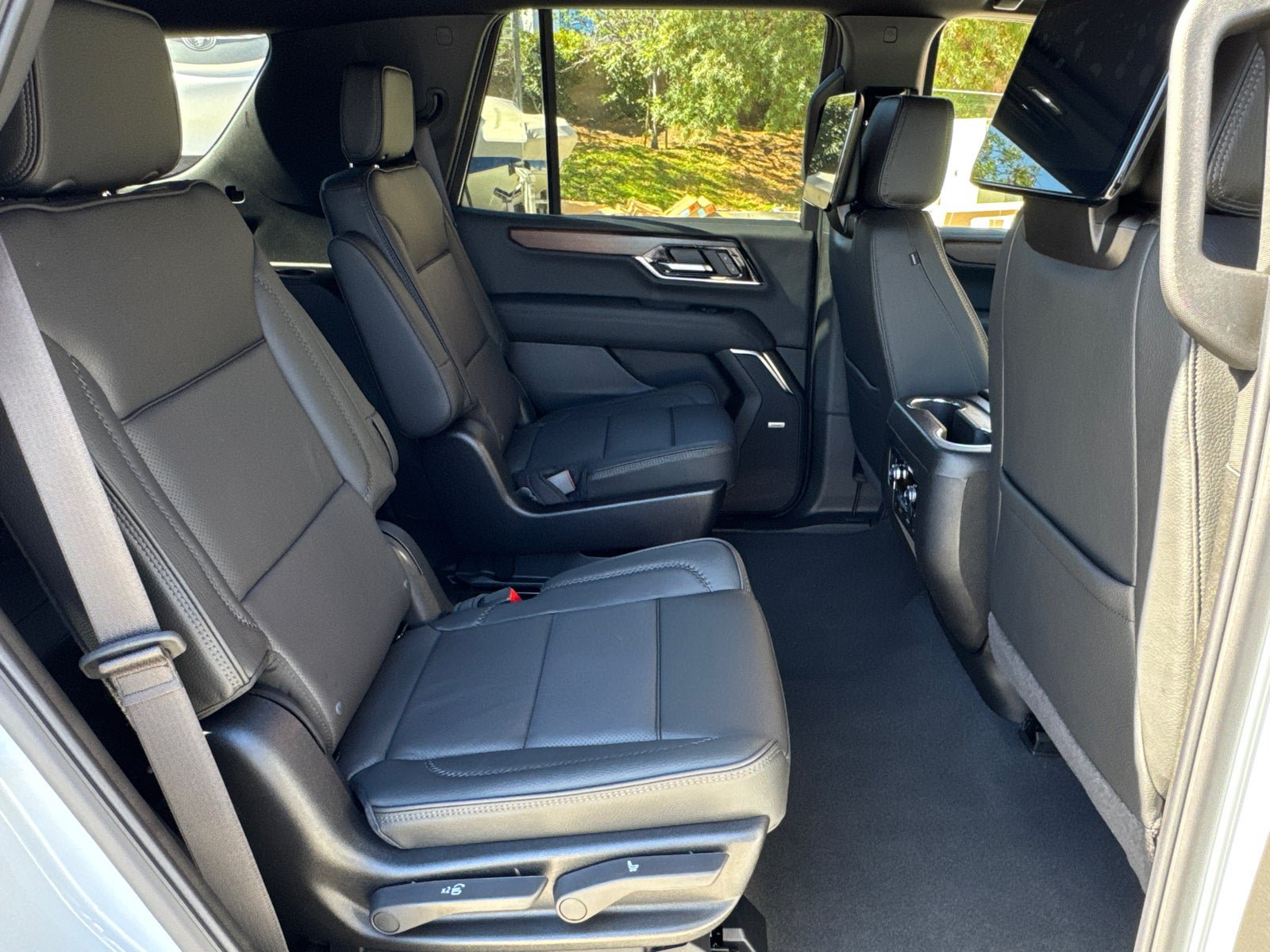 New 2027 GMC Yukon Denali w/ Denali Reserve Package AWD/4WD image 21