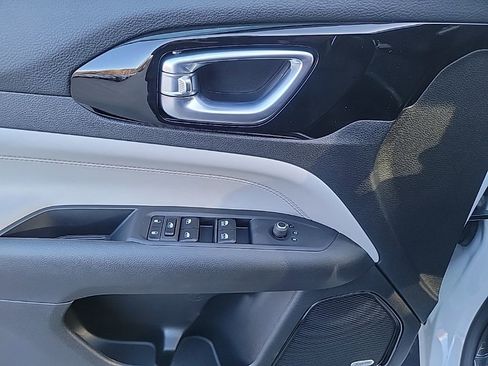 New 2026 Jeep Compass Limited w/ Sun, Sound & Navigation Group image 11