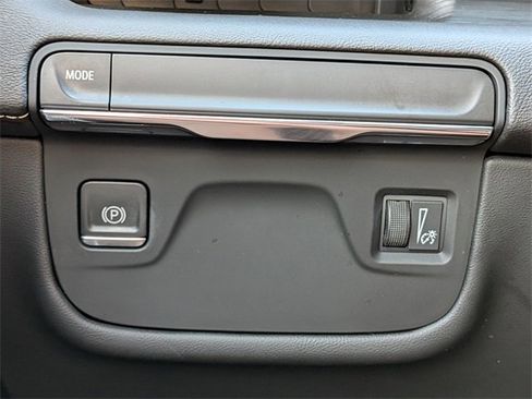 Used 2021 Cadillac Escalade Luxury image 27