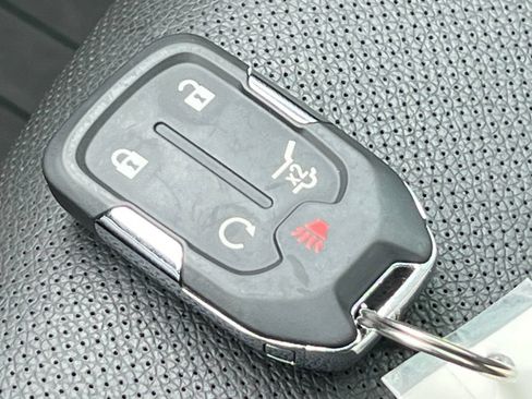 Used 2023 GMC Acadia AT4 w/ Technology Package AWD/4WD image 35