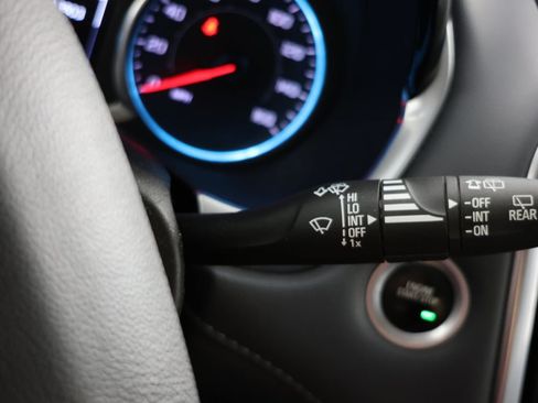 Used 2019 Chevrolet Traverse LT FWD image 24