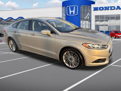 Used 2015 Ford Fusion SE w/ Equipment Group 202A image 1