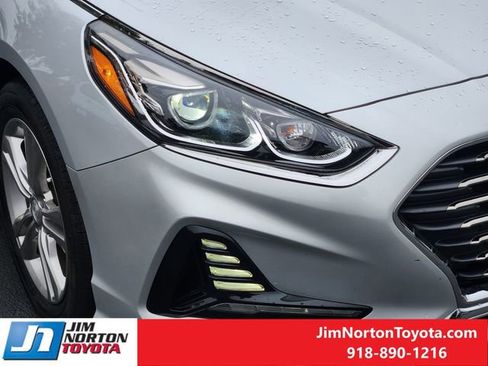 Used 2018 Hyundai Sonata Limited image 9