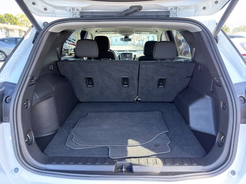 Used 2024 Chevrolet Equinox LT image 16