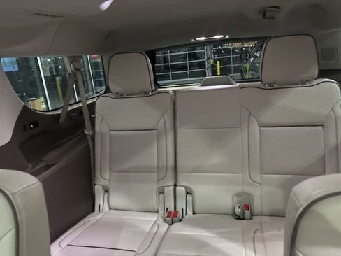 Used 2021 GMC Yukon XL Denali w/ Denali Premium Package image 22