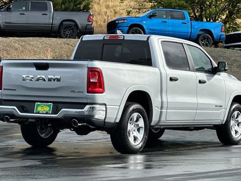 New 2026 RAM 1500 4x4 Crew Cab image 4