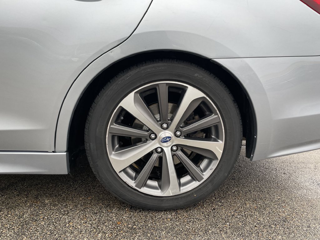 Used 2016 Subaru Legacy 2.5i Limited AWD/4WD image 10