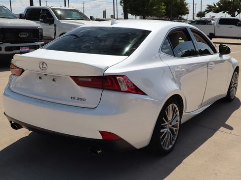 Used 2015 Lexus IS 250 RWD image 3