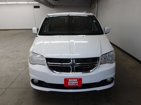 Used 2019 Dodge Grand Caravan SXT FWD image 6