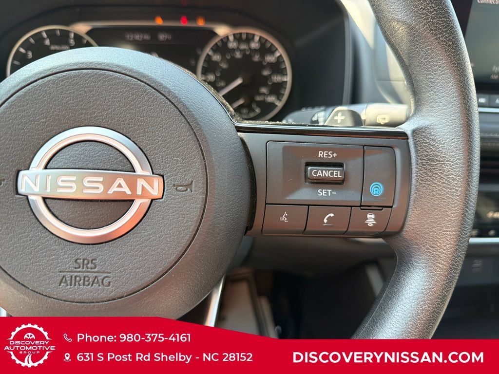 Certified 2023 Nissan Rogue SV FWD image 18
