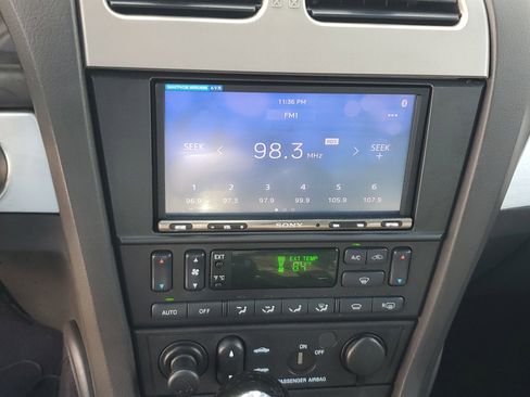 Used 2002 Ford Thunderbird image 22