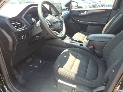 Used 2023 Ford Escape Active w/ Tech Pack #2 AWD/4WD image 11