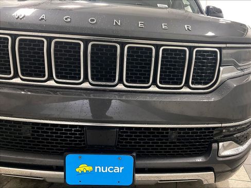 Used 2024 Jeep Wagoneer L Series III w/ Flexible Seating Group image 32