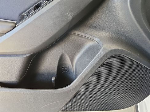 Used 2022 Subaru Crosstrek 2.0i Premium w/ Moonroof Package image 34