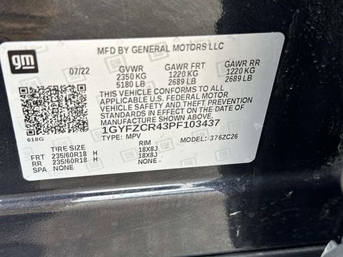 Used 2023 Cadillac XT4 Premium Luxury w/ Cold Weather Package FWD image 18