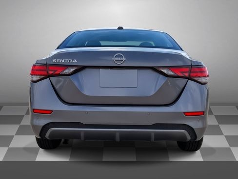 Used 2025 Nissan Sentra SV FWD image 5