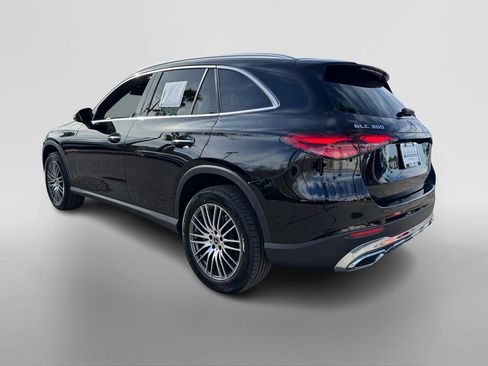 Certified 2025 Mercedes-Benz GLC 300 image 3