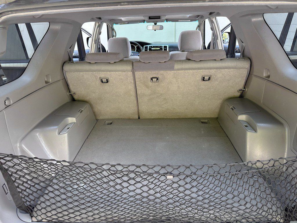 Used 2003 Toyota 4Runner SR5 w/ 4Runner Convenience Pkg AWD/4WD image 26