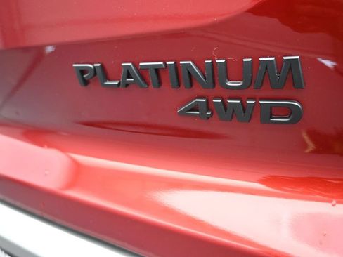 Used 2024 Nissan Pathfinder Platinum w/ Black Appearance Package AWD/4WD image 43
