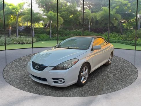 Used 2008 Toyota Solara SLE FWD image 1