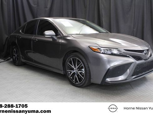 Used 2024 Toyota Camry SE FWD image 1