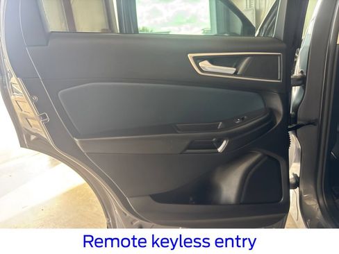 Certified 2022 Ford Edge SEL w/ Sport Appearance Package AWD/4WD image 35