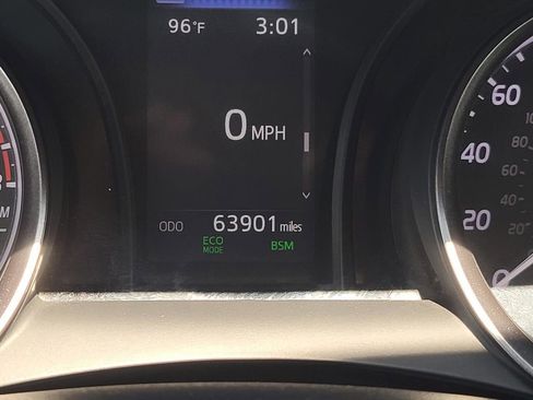 Used 2023 Toyota Camry SE image 20