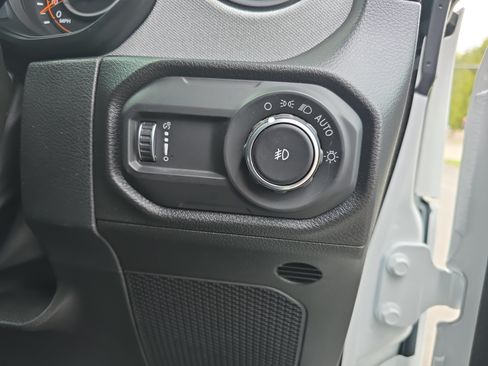 New 2026 Jeep Wrangler Unlimited Sport w/ Convenience Group AWD/4WD image 18
