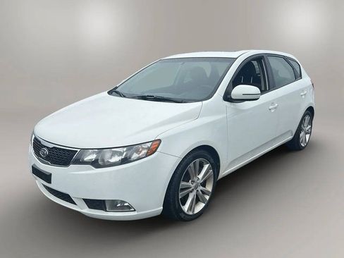 Used 2011 Kia Forte SX FWD image 3